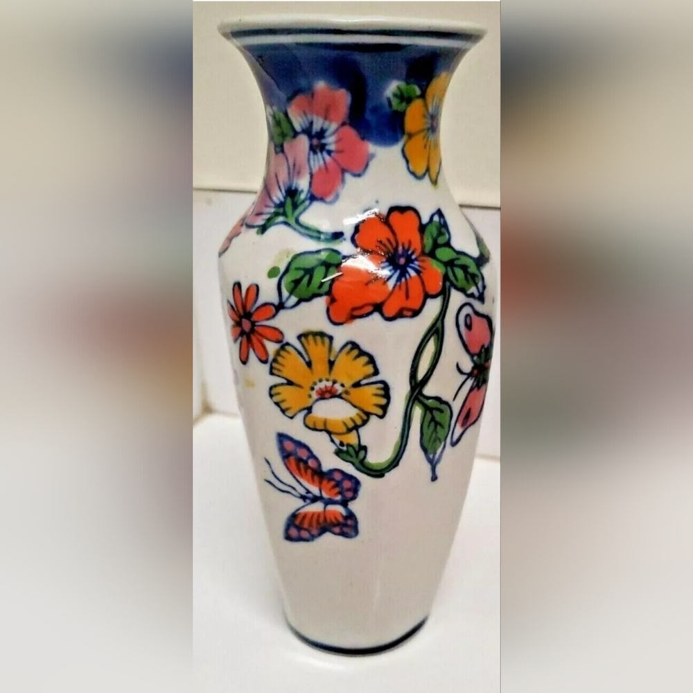 Vintage Panda Garden Ceramic Pottery Vase Vivid  Floral Design 6.5" Pre-owned